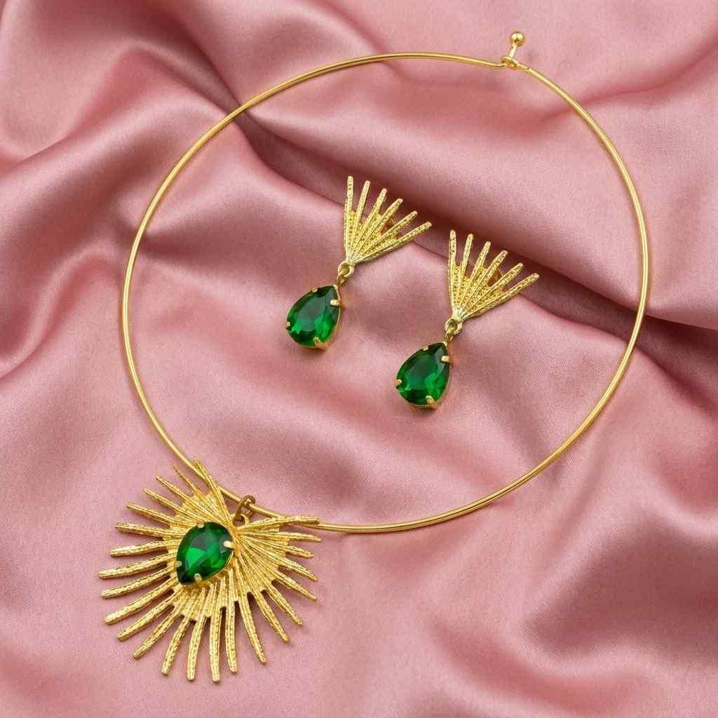 Set of Necklace and Earring (Pack of 1)