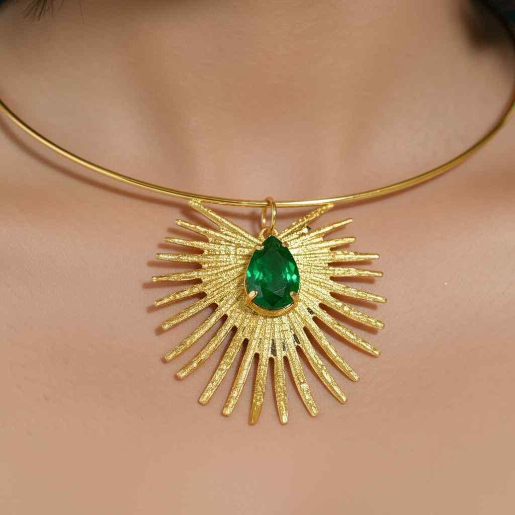 Set of Necklace and Earring (Pack of 1)